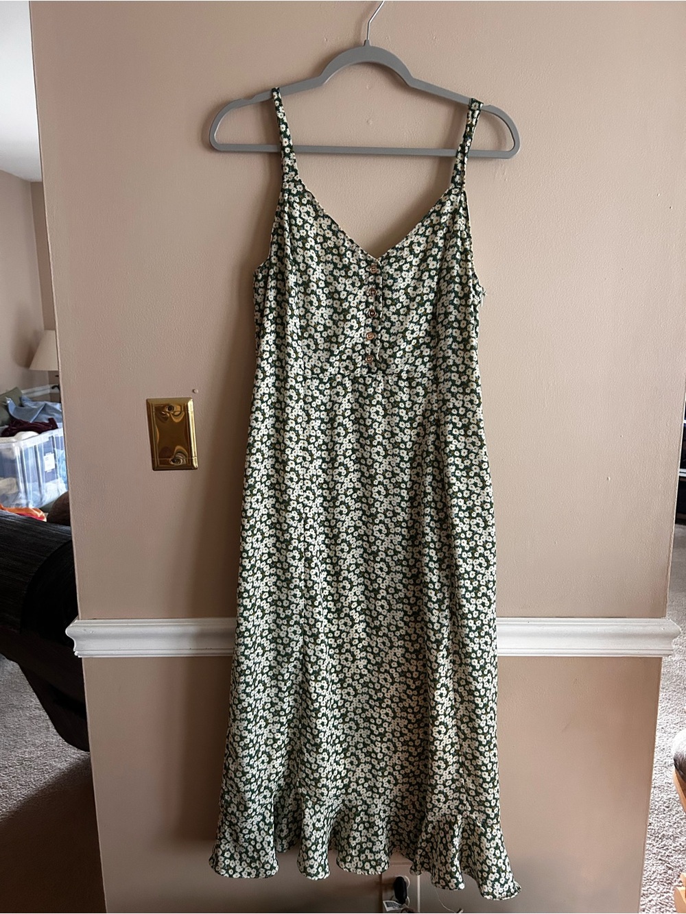 Lulu's Green Floral Midi Dress with White Daisies
